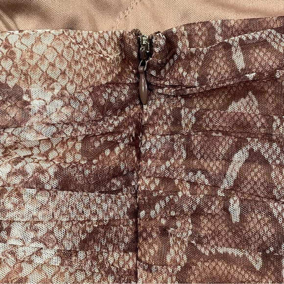 Ruched Bodycon Snake Print Mini Dress Sz. Small - Picture 6 of 10